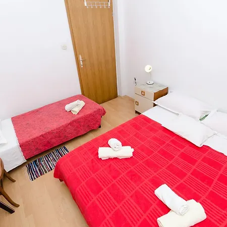 Apartment Relax Sućuraj